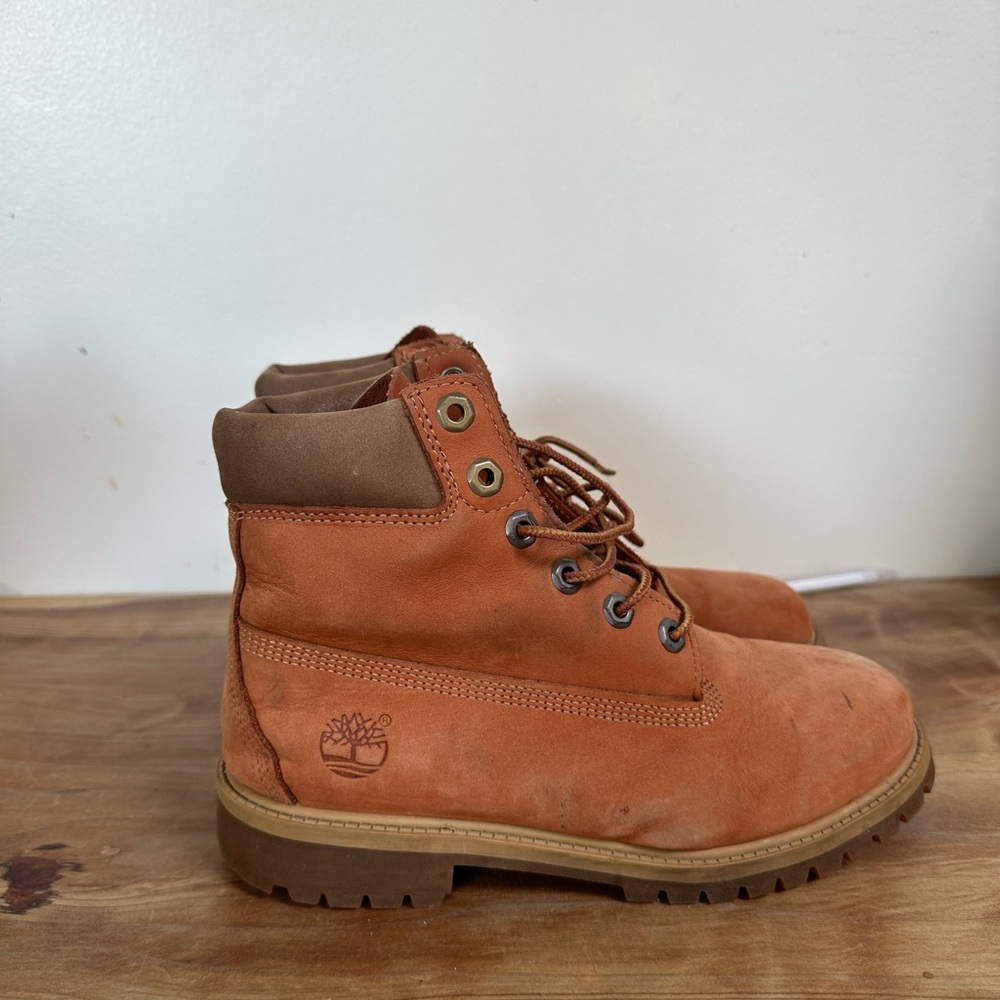 Timberland boots 
Women's Linden Woods 6-Inch Waterproof Boot
